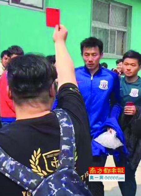 新闻 六公主观察 ｜ AI，我看到你了2026-03-15 车友聊《飞驰人生3》：AI遇上手搓方向盘，谁赢？